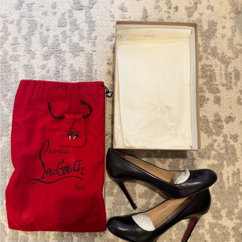 Christian Louboutin Black Round Toe Heels - Picture 3 of 7